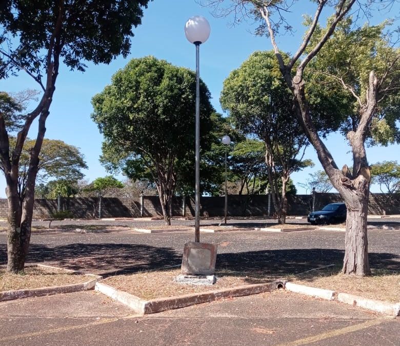 Furto de fios e cabos elétricos afeta iluminação da área de estacionamento do Cemitério