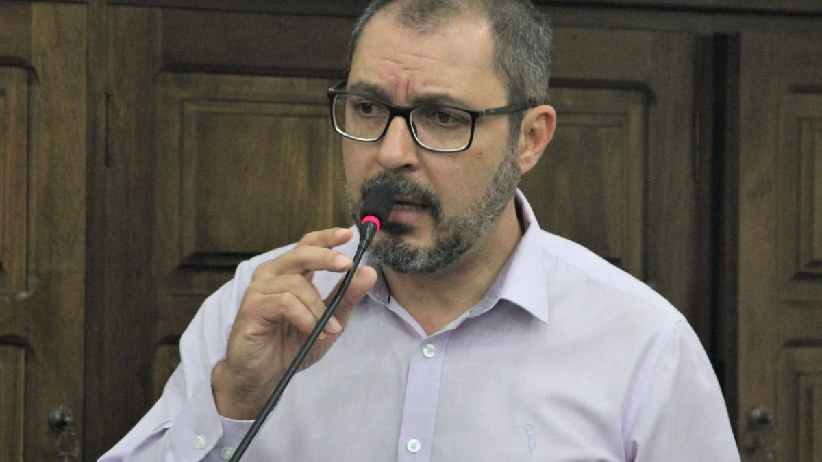 Figueiredo sugere medida para economia de energia pela Prefeitura