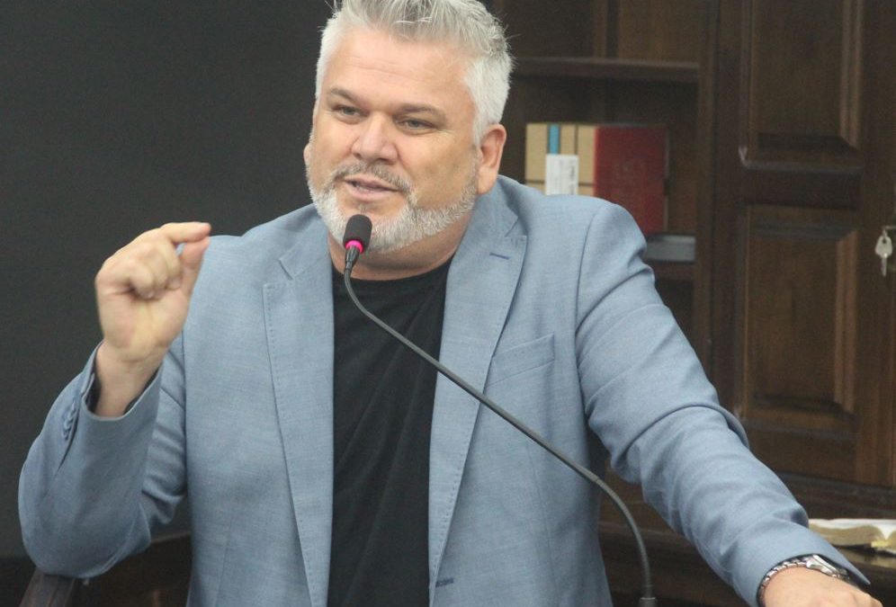 Pastor Adilson cobra atendimento noturno nas unidades de saúde